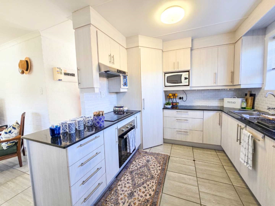 2 Bedroom Property for Sale in Stilbaai Wes Western Cape